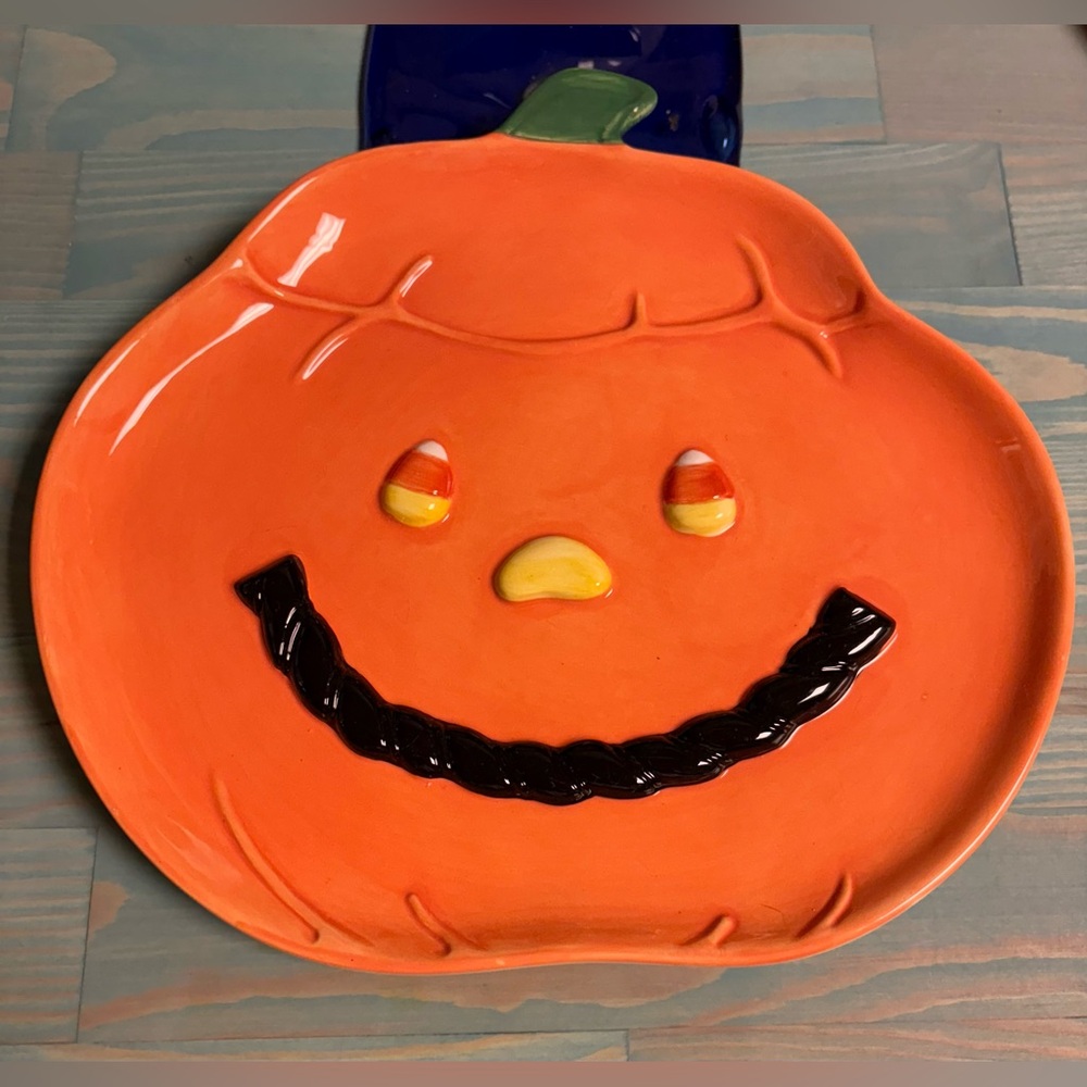 VINTAGE HALLMARK JACK-O-LANTERN 
CANDY DISH & CERAMIC SMILING WITCH CANDY DISH